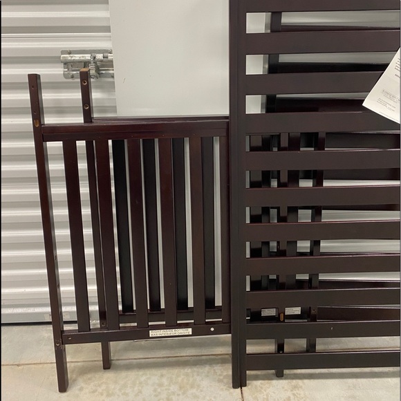 4-in-1 Delta Children’s Crib - Picture 2 of 8